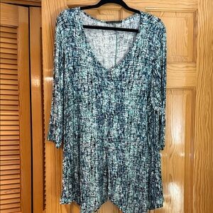 Rose & Olive Blue and White Women's Tunic